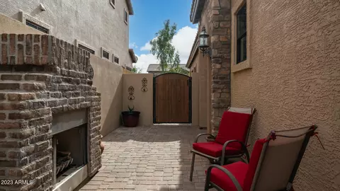 8639 E Indigo St, Mesa, AZ 85207 photo 6