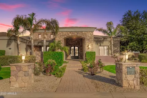 2938 E Waterman Way, Gilbert, AZ 85297