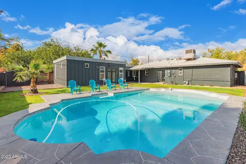 Exterior - 3733 E Piccadilly Rd, Phoenix, AZ 85018 photo 4 of 8