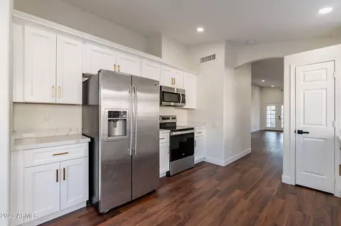 4133 E Tanglewood Dr, Phoenix, AZ 85048 photo 6