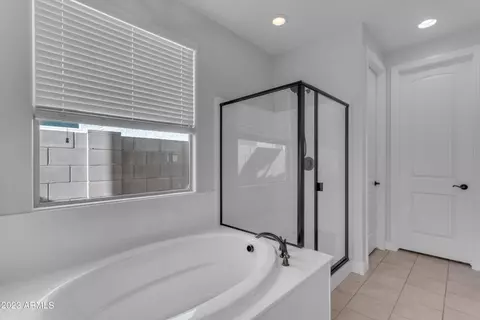 Bath - 9541 E Travertine Ave, Mesa, AZ 85212 photo 5 of 7