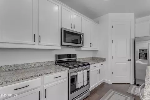 Kitchen - 9541 E Travertine Ave, Mesa, AZ 85212 photo 2 of 3