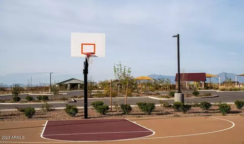 32443 N Woodside Dr, San Tan Valley, AZ 85143