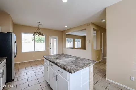 9336 W Milkweed Loop, Phoenix, AZ 85037 photo 8