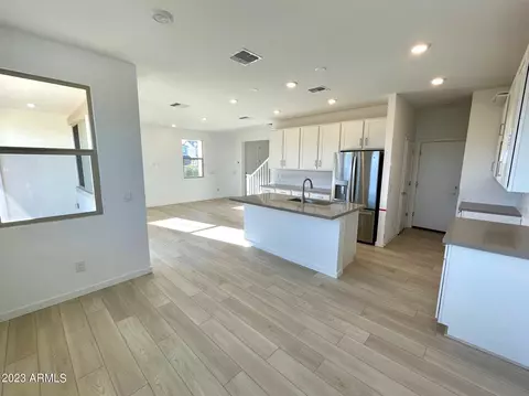 9934 E Tamery Ave, Mesa, AZ 85212