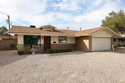 6818 N 38th Dr, Phoenix, AZ 85019 photo 2