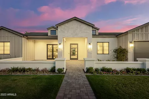 3605 E Highland Ave, Phoenix, AZ 85018