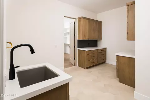 3605 E Highland Ave, Phoenix, AZ 85018 photo 10
