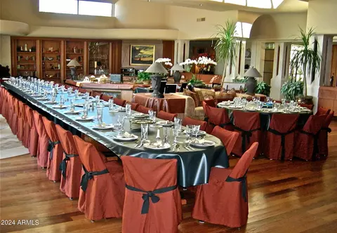 Dining - 15 Biltmore Estates Dr, Phoenix, AZ 85016 photo 3 of 4