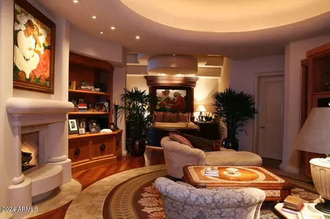 Bedroom - 15 Biltmore Estates Dr, Phoenix, AZ 85016 photo 1 of 1