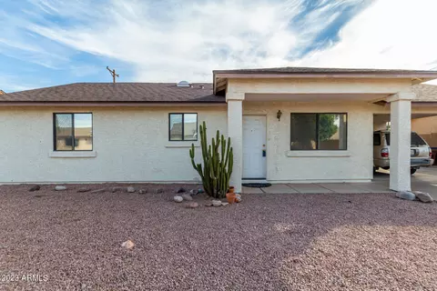555 S Stardust Ln, Apache Junction, AZ 85120