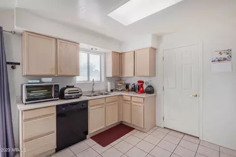 555 S Stardust Ln, Apache Junction, AZ 85120 photo 10