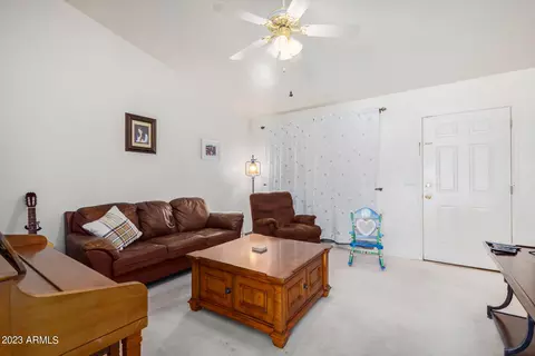 555 S Stardust Ln, Apache Junction, AZ 85120 photo 4