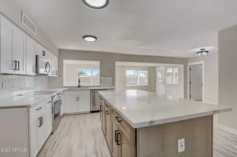 3615 E Sweetwater Ave, Phoenix, AZ 85032 photo 4