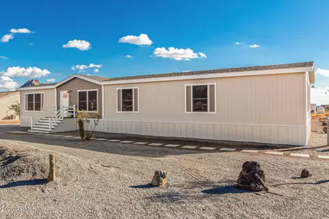 4123 W Sunset Dr, New River, AZ 85087