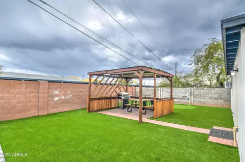 Exterior - 2241 E Garfield St, Phoenix, AZ 85006 photo 5 of 12