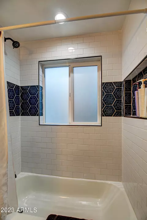 Bath - 2241 E Garfield St, Phoenix, AZ 85006 photo 8 of 8