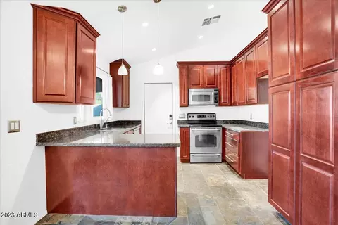 1042 E Kerry Ln, Phoenix, AZ 85024 photo 8