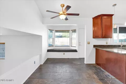 1042 E Kerry Ln, Phoenix, AZ 85024 photo 10