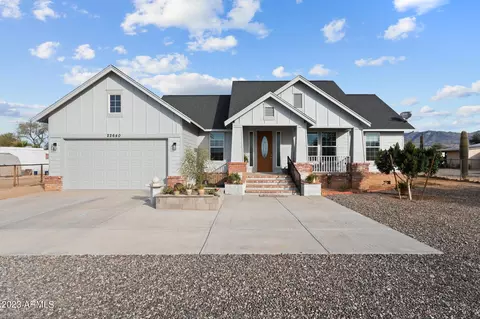 22640 W Sunrise Rd, Congress, AZ 85332