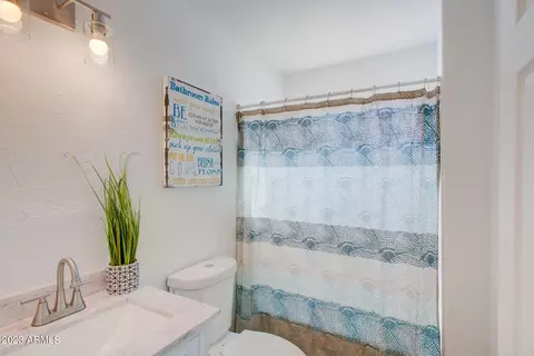 1815 E Lynne Ln, Phoenix, AZ 85042 photo 9