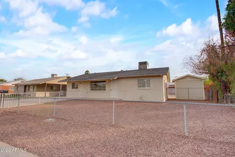1815 E Lynne Ln, Phoenix, AZ 85042 photo 2