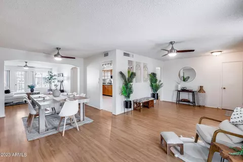10933 W Roundelay Cir, Sun City, AZ 85351