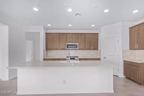 Kitchen - 7802 E Quartet Ave, Mesa, AZ 85212 photo 1 of 9
