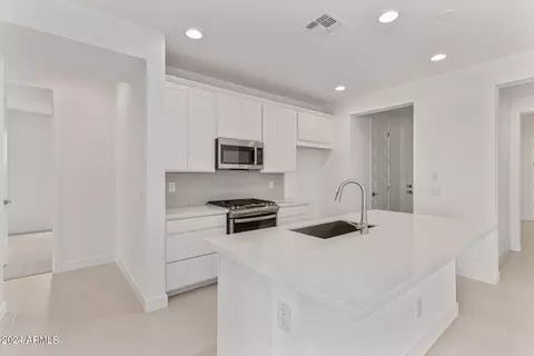 Kitchen - 7808 E Quartet Ave, Mesa, AZ 85212 photo 3 of 5