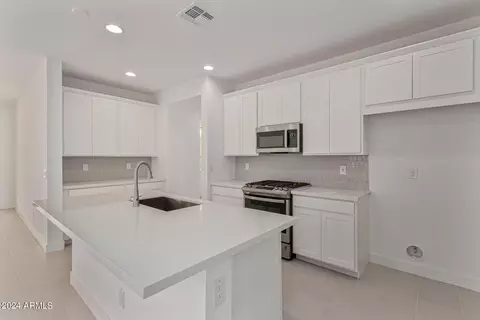 Kitchen - 7808 E Quartet Ave, Mesa, AZ 85212 photo 2 of 5
