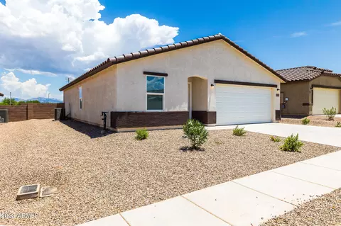 411 S Juniper St, Benson, AZ 85602