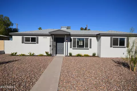 2828 W Echo Ln, Phoenix, AZ 85051
