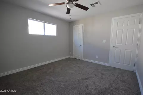 2828 W Echo Ln, Phoenix, AZ 85051 photo 8