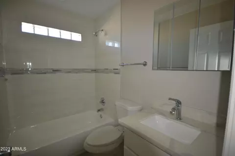 2828 W Echo Ln, Phoenix, AZ 85051 photo 6