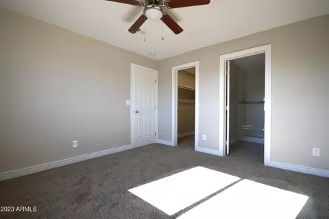 2828 W Echo Ln, Phoenix, AZ 85051 photo 9