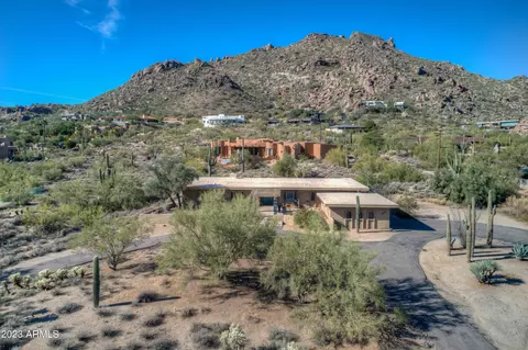 35846 N Tom Darlington Dr, Carefree, AZ 85377