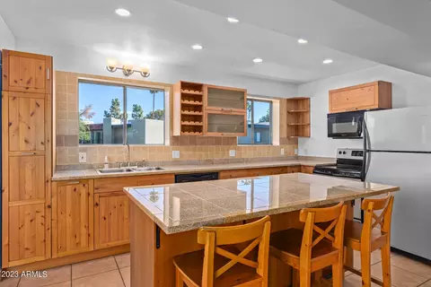 4131 E Camelback Rd #37, Phoenix, AZ 85018 photo 3
