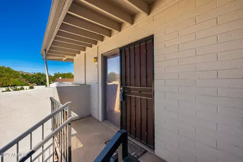 4131 E Camelback Rd #37, Phoenix, AZ 85018 photo 2