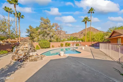 4550 E Camelback Rd, Phoenix, AZ 85018 photo 3