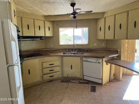 3086 E 18th Ave, Apache Junction, AZ 85119 photo 25