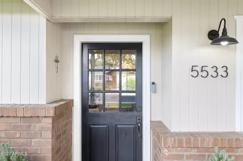 Entry Way - 5533 E Cheery Lynn Rd, Phoenix, AZ 85018 photo 1 of 1