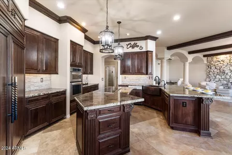 Kitchen - 1826 E Coral Tree Dr, Gilbert, AZ 85234 photo 3 of 4