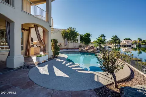 Exterior - 1826 E Coral Tree Dr, Gilbert, AZ 85234 photo 5 of 33