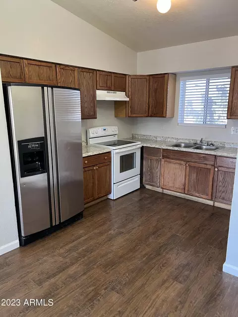 306 E Vine Cir, Mesa, AZ 85210 photo 4