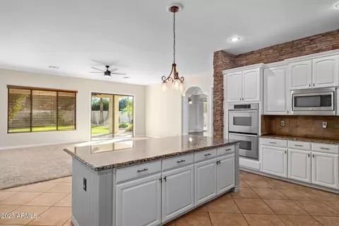 4593 E Carriage Way, Gilbert, AZ 85297 photo 8