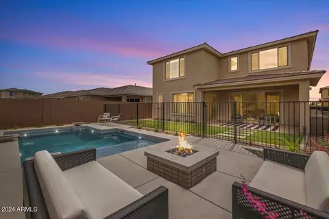 5954 E Abraham Ln, Phoenix, AZ 85054