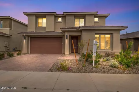 Exterior - 5954 E Abraham Ln, Phoenix, AZ 85054 photo 2 of 8