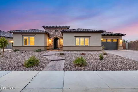 9168 W Daley Ln, Peoria, AZ 85383