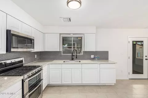 5322 W Berkeley Rd, Phoenix, AZ 85035 photo 12