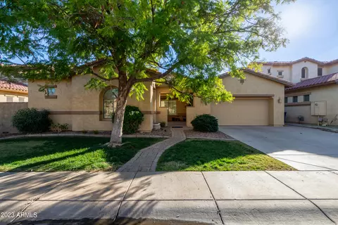 371 W Wildhorse Dr, Chandler, AZ 85286